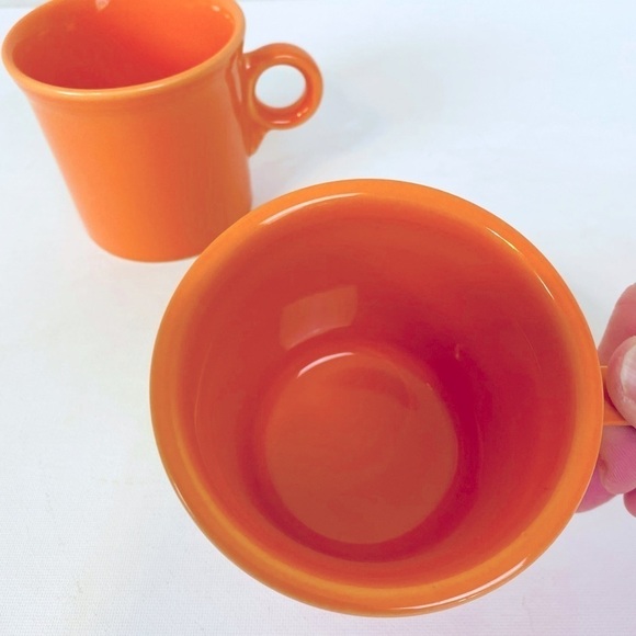 Set of 2 Homer Laughlin Fiesta Tangerine Orange Mugs 12oz - Picture 9 of 9